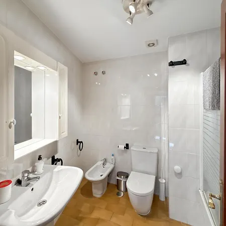 Exclusive With Cathedral Views And Auto Check-in Apartment Malaga